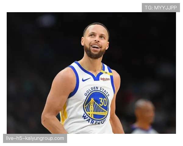 勇士外线再度爆发，库里手感火热，勇士为库里创的是什么战术